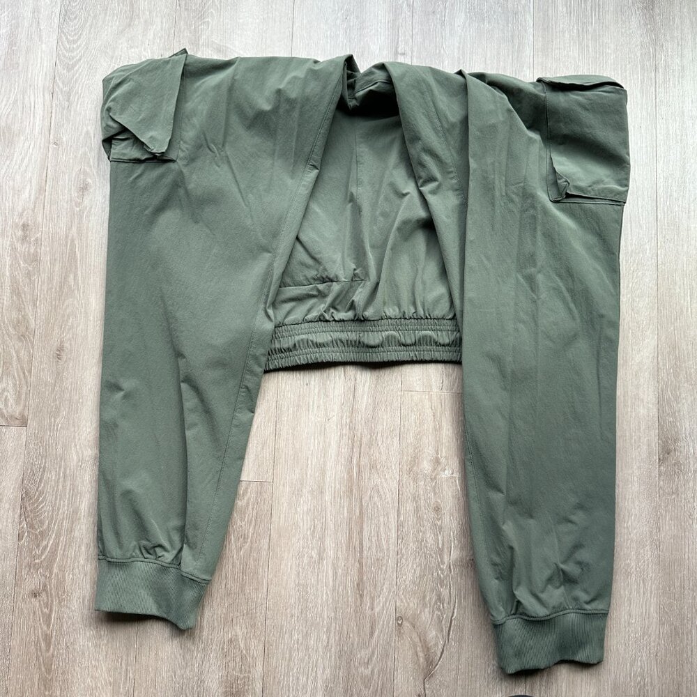 ALO Yoga Men's Cargo Venture Pants - Green - Size XL - Picture 5 of 7